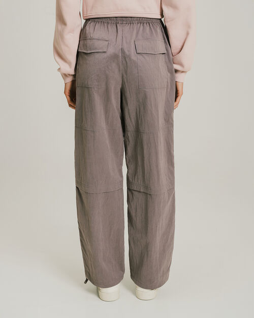 Pantalón Cargo Parachute